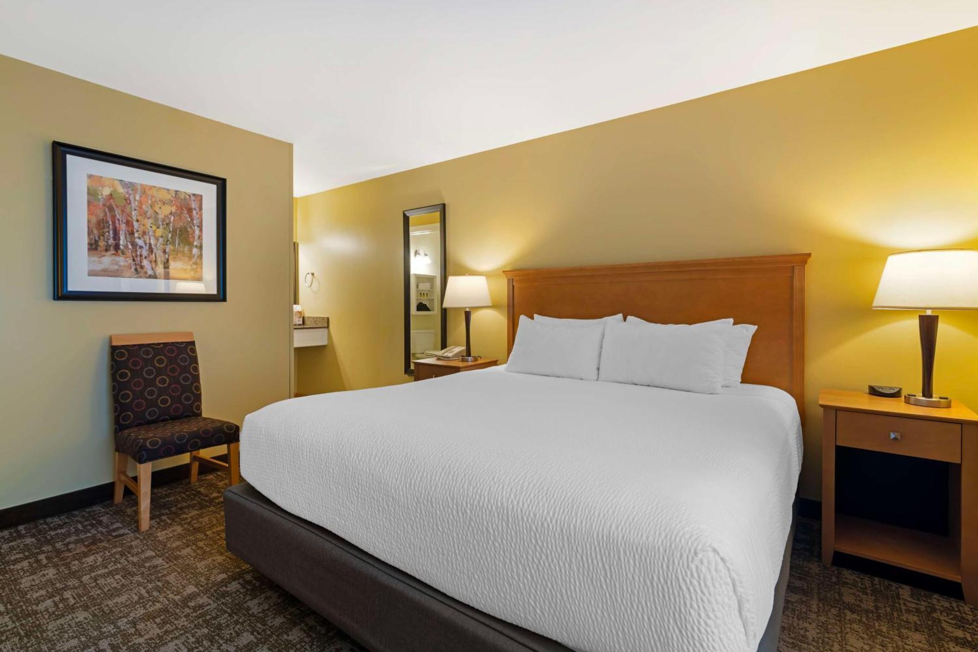 Best Western Plus Windjammer Inn & Conference Center Burlington Exterior foto